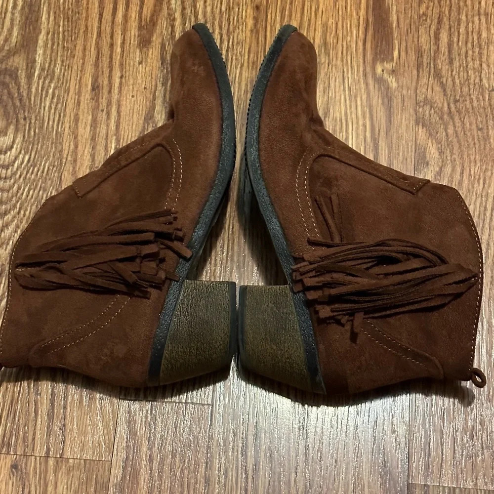 Faded Glory ankle boots with fringe, size 6